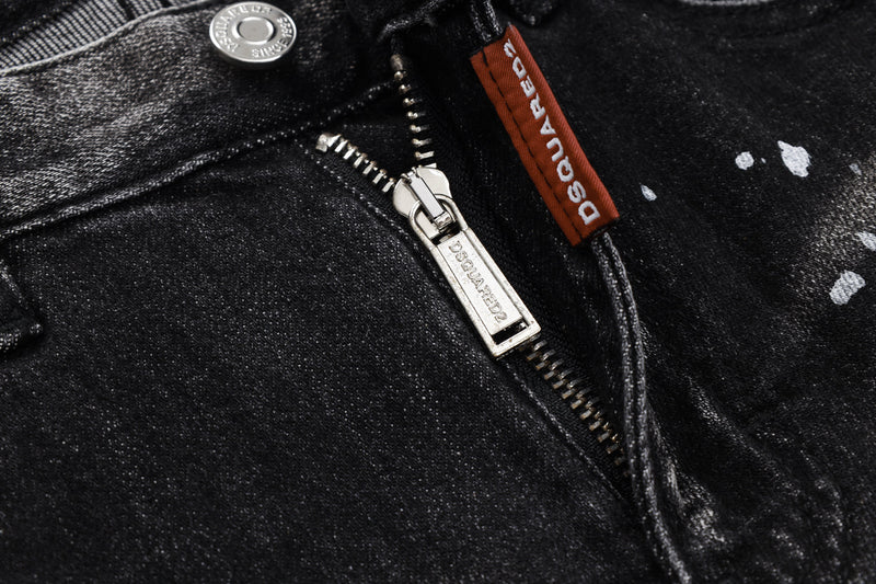 Icon Distressed Jeans