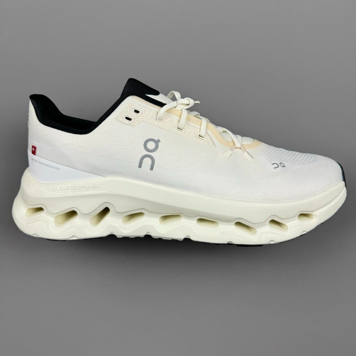 On Cloudtilt Running Shoe