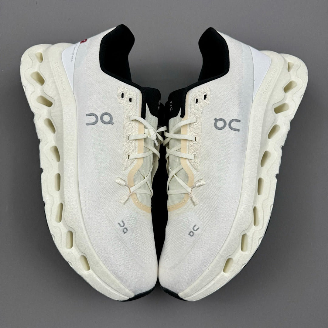 On Cloudtilt Running Shoe